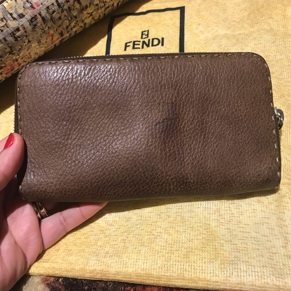 Fendi Selleria Leather Zip Around Wallet - Picture 3 of 8